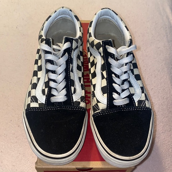 Checked board old Skokie vans. - Picture 3 of 4